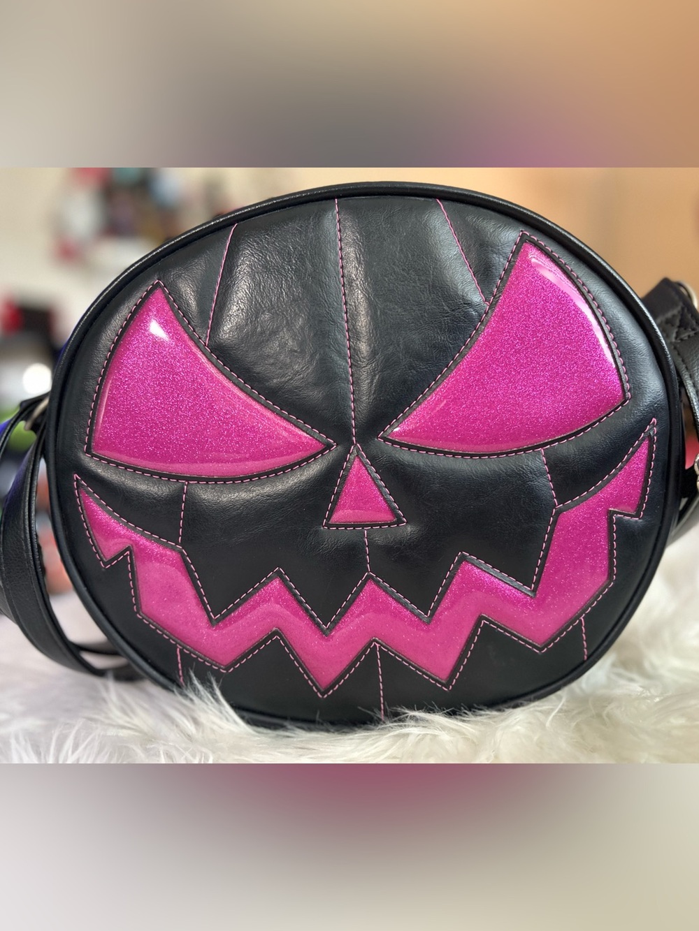 Love Pain and Stitches handmade black and fuchsia pumpkin bag 🎃